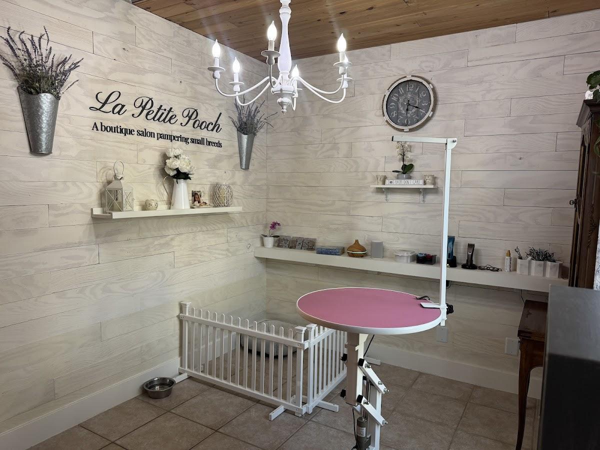 La Petite Pooch